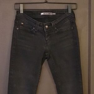 Low-Rise Skinny Levis Jeans